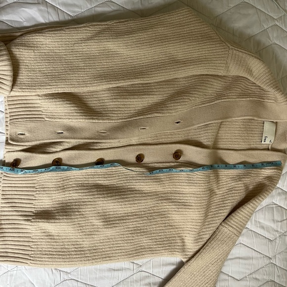 Wilfred aritzia cardigan size m great condition - Picture 7 of 7